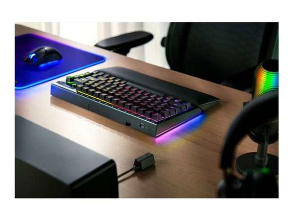 Razer BlackWidow V4 Pro - Tastatur - 75% - med OLED display, command dial - bakgrunnsbelyst - trådløs - USB-C, 2.4 GHz, Bluetooth 5.1 - QWERTY - US...