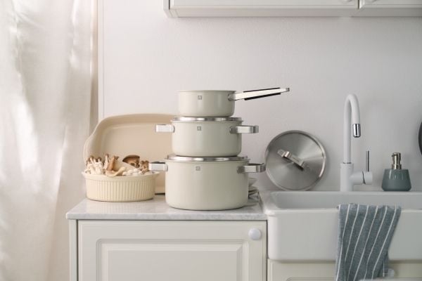 ZWILLING Pure Stekpanna, 28 cm, 18/10 Rostfritt stål, Keramisk non-stick-beläggning