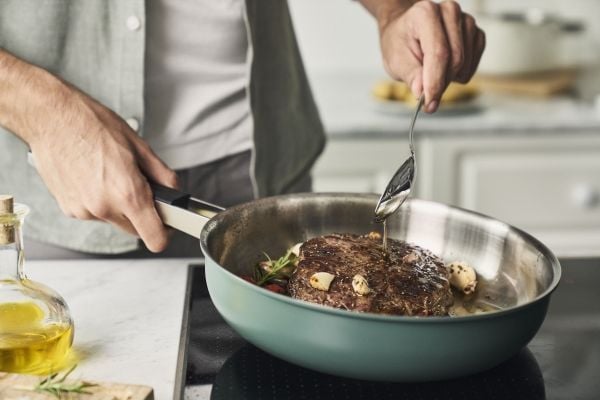 ZWILLING Pure stekepanne, 28 cm, 18/10 rustfritt stål, keramisk non-stick-belegg