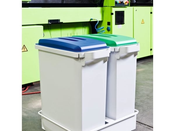 Låg til 60L beholder L50xB27xH57.5cm. Plast Rød,stk