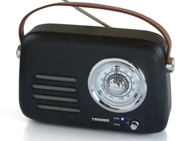 TIROSS radio med inspelare BT-USB