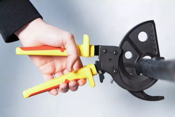 Wiha 46674 Kaapelileikkuri Soveltuu alumiini- ja kuparikaapelille, yksi- ja monijohtimiselle 34 mm 300 mm²
