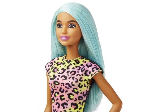 Barbie -meikkitaiteilijanukke, jolla on sinivihreät hiukset ja uraan sopivia tarvikkeita, kuten paletti ja sivellin, Muotinukke, Naaras, 3 vuosi/vu...