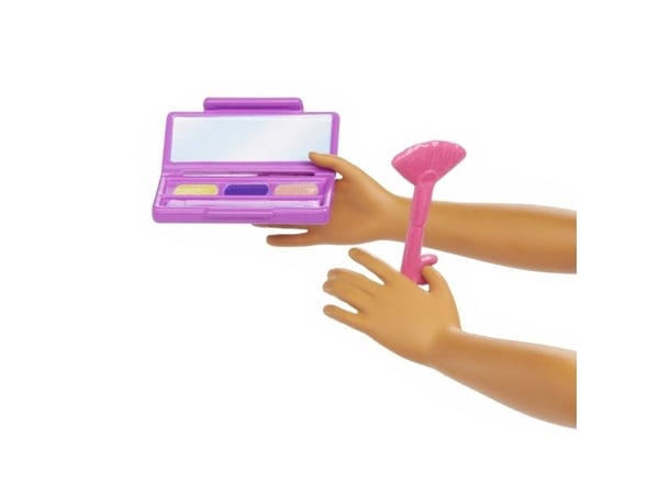 Barbie -meikkitaiteilijanukke, jolla on sinivihreät hiukset ja uraan sopivia tarvikkeita, kuten paletti ja sivellin, Muotinukke, Naaras, 3 vuosi/vu...