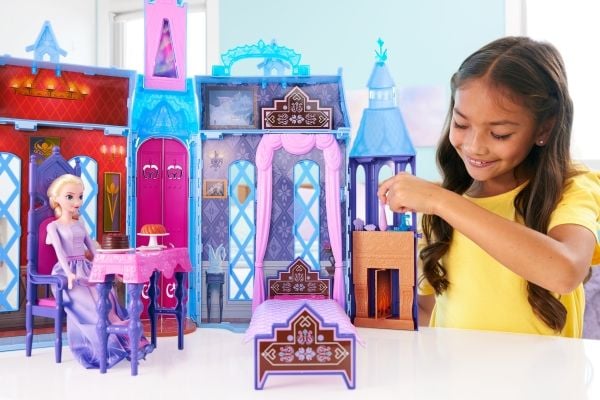 Disney Frozen Arendelle Castle with Elsa
