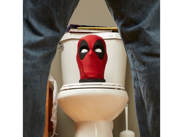 Marvel Deadpool, Gutt/Jente, 18 år, Gir fra seg lyd