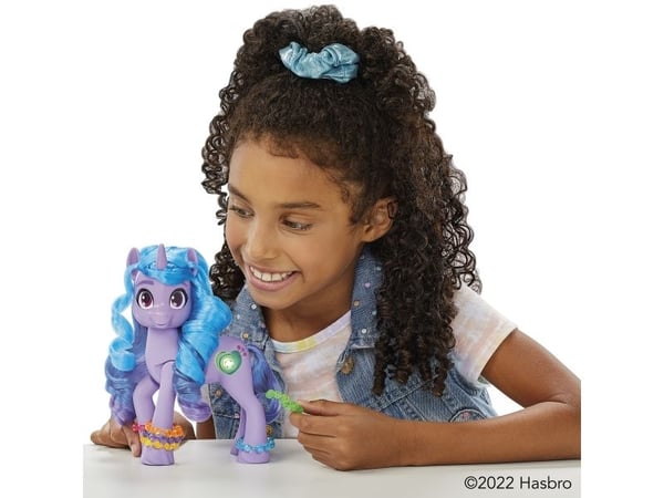 My Little Pony See Your Sparkle Izzy Moonbow