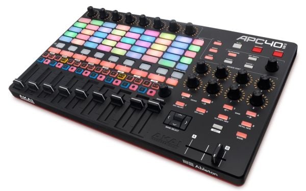 Akai APC40 MKII, 9 kanaler, Sort