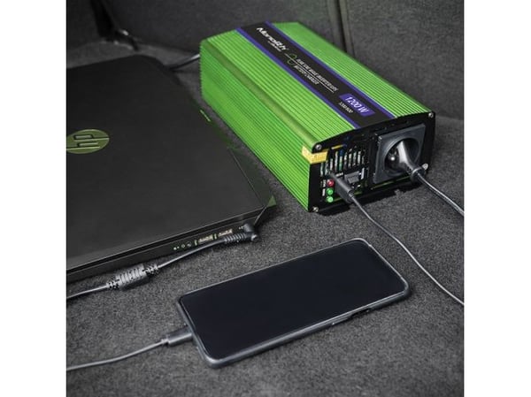 Qoltec Monolith - DC/AC tehomuunnin/akkulaturi/UPS - puhdas siniaalto - AC 230 V / DC 12 V - 600 Watt - lähtöliitännät: 3 kpl
