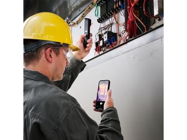 FLIR One FPEDGE, 19200 MP, 160 x 120 piksler, 12 µm, -20 - 120 °C, 8 - 14 µm, 8,7 Hz