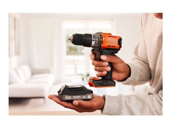 BLACK+DECKER - Borr - sladdlös 13 mm - 45 N·m laddare medföljer - 18 V