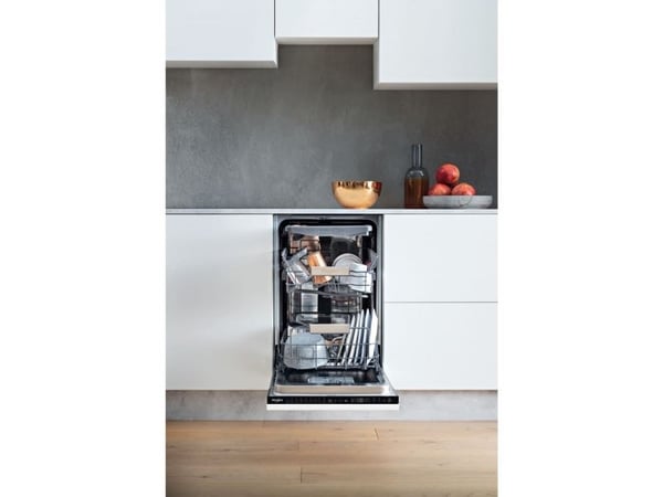 Whirlpool WSIP 4O33 PFE, Fullstendig innebygget, Slimline (45 cm), Svart, Svart, Berøringskontroll, 1,3 m