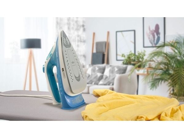 Braun FI 3144 BL, Tørr & dampstrykejern, Keramisk strykesåle, 2 m, 170 g/min, Blå, 45 g/min