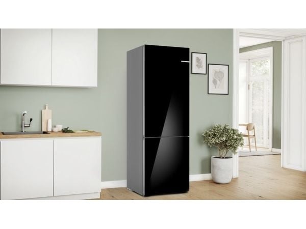 Bosch Serie 6 KGN49LBCF, 440 L, No Frost (jääkaappi), SN-T, 11 kg/24h, C, Musta