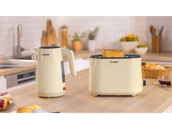 Bosch MyMoment TWK2M167 - Kjele - 1.7 liter - 2.4 kW - kremhvit