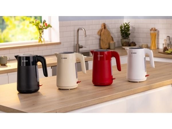 Bosch MyMoment TWK2M167 - Kjele - 1.7 liter - 2.4 kW - kremhvit
