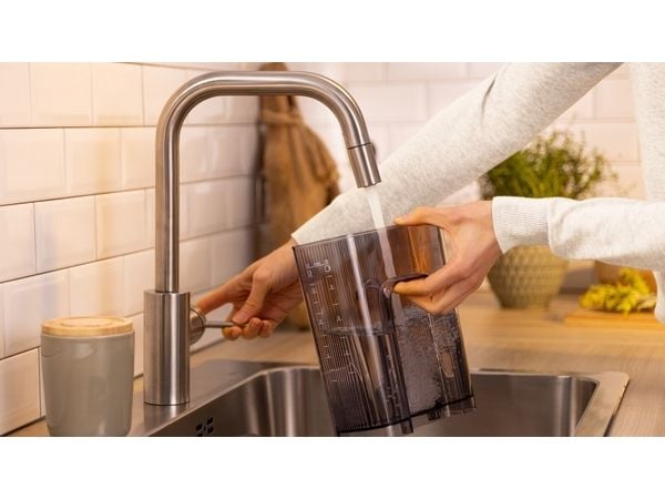 Bosch MyMoment TKA2M114 - Kaffemaskin - 14 kopper - deep red/black gray