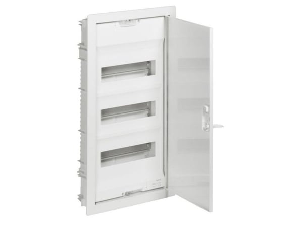Legrand 001433 1433 Pieni jakokeskus Upotettu Rivien lukumäärä = 3 Sisältö 1 kpl