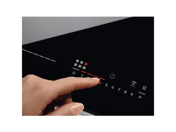 Electrolux EIV9467, Sort, Innebygget, Sonebasert induksjon, Glass, 6 zone(s), 6 zone(s)