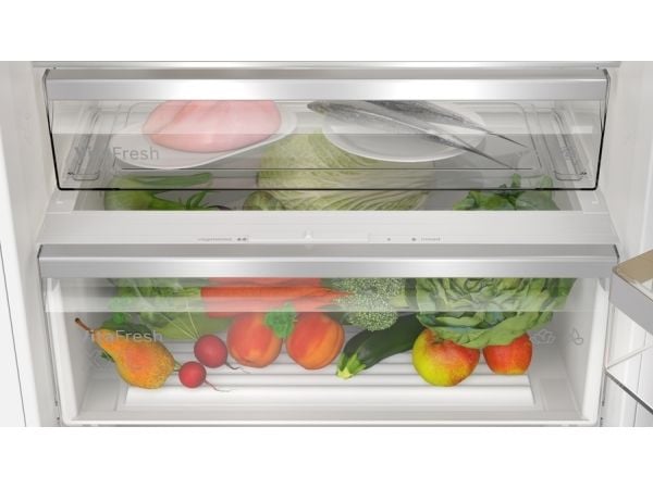Bosch Serie 4 KBN96VFE0, 383 l, SN-ST, 34 dB, 9,5 kg/24h, E, Färska zon fack