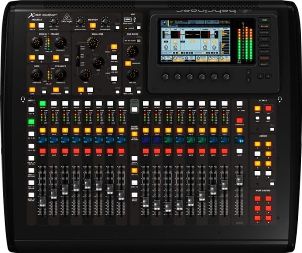 Behringer X32 Compact, 40 kanaler, 120 W, Sort