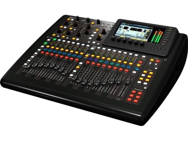 Behringer X32 Compact, 40 kanaler, 120 W, Sort
