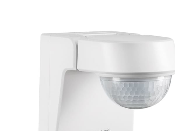 ESYLUX utendørs bevegelsessensor DEFENSOR MD 230° 40 IR 1C IP55 WH