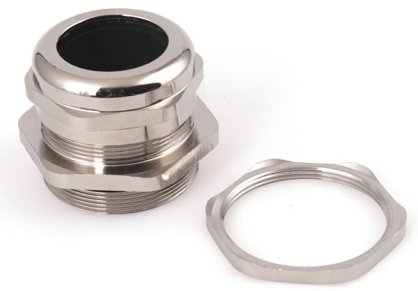 Kaapeliläpivienti EMC M50X1,5 messinki mutterilla, IP68, kaapelin Ø 25-33 mm