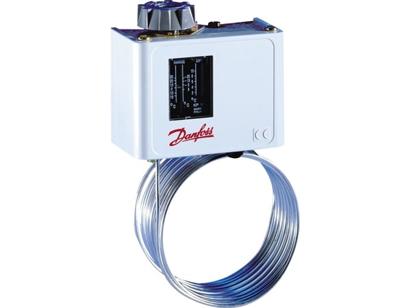 DANFOSS Termostaatti KP61 lämpötila-alue -30 - 15 °C Anturin pituus = 5m IP30IP44 yläkannella varustettuna