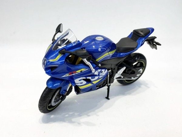 MSZ gjutmodell SUZUKI GSR-R1000, skala 1:12