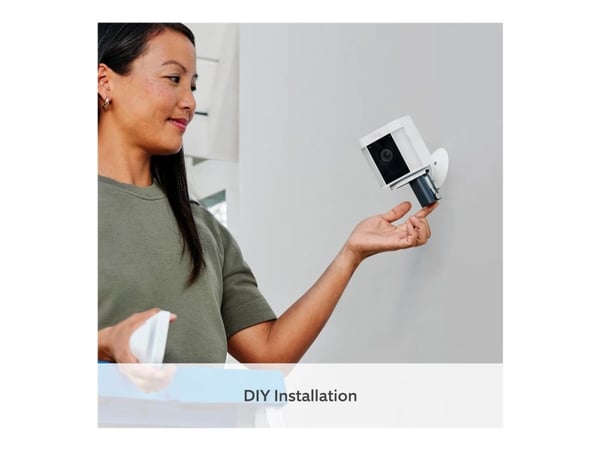 Ring Spotlight Cam Plus Battery - Nätverksövervakningskamera - utomhusbruk - vädertålig - färg (Dag&Natt) - 1080p - ljud - trådlös - Wi-Fi