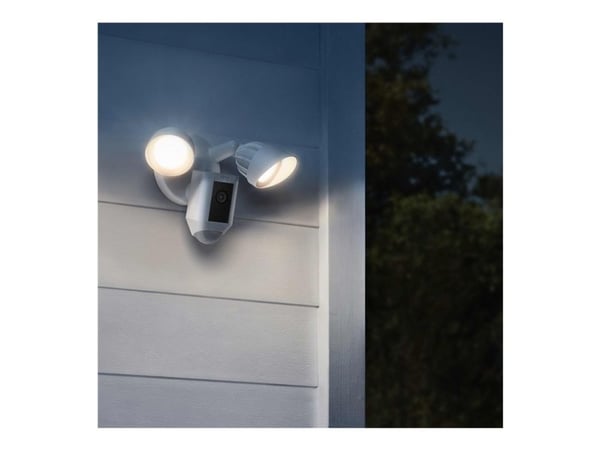 Ring Floodlight Cam Wired Plus - Nätverksövervakningskamera - utomhusbruk - väderbeständig - färg (Dag&Natt) - 1080p - ljud - trådlös - Wi-Fi - AC ...