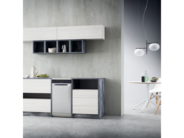 Whirlpool WSFO 3O23 PF X, Frittstående, Slimline (45 cm), Rustfritt stål, Svart, Knapper, Sensor, LED