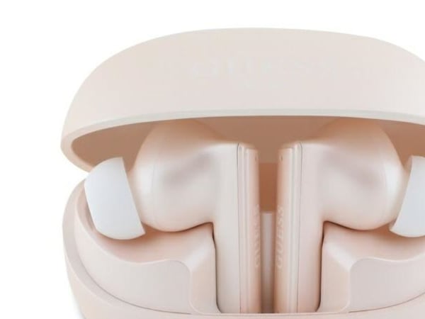 Guess GUTWST88MCTGP Bluetooth TWS-hörlurar + dockningsstation Pink