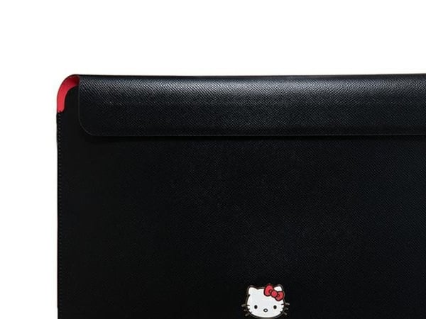 Etui Sourcing Hello Kitty Sleeve HKCS14PGHDLMK 14" svart/svart PU metallogget