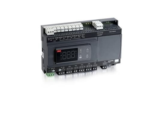 Danfoss AK-CC55 Single Coil UI - Kylmäkalusteiden/huonetilojen ohjain, 1xAKV, Pe, 5 relettä, näyttö