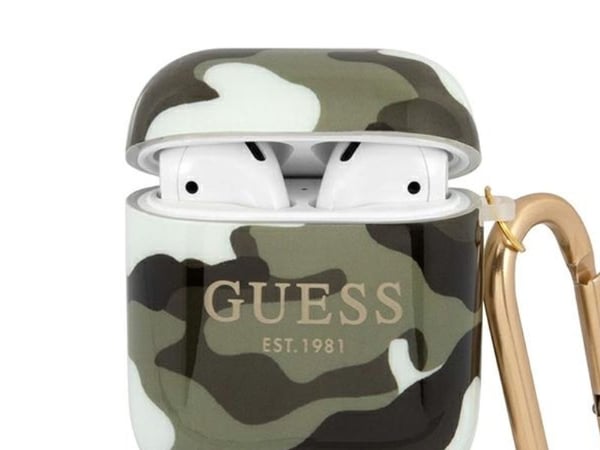 Guess GUA2UCAMA AirPods-suojus Green/Khaki Camo -mallisto