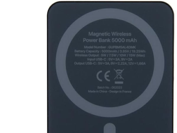 Powerbank Guess Metal Script Logo 5000 mAh svart