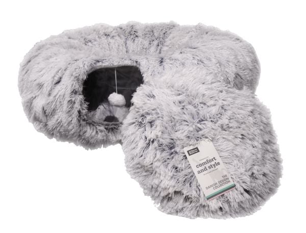 Fur grå kattunnel