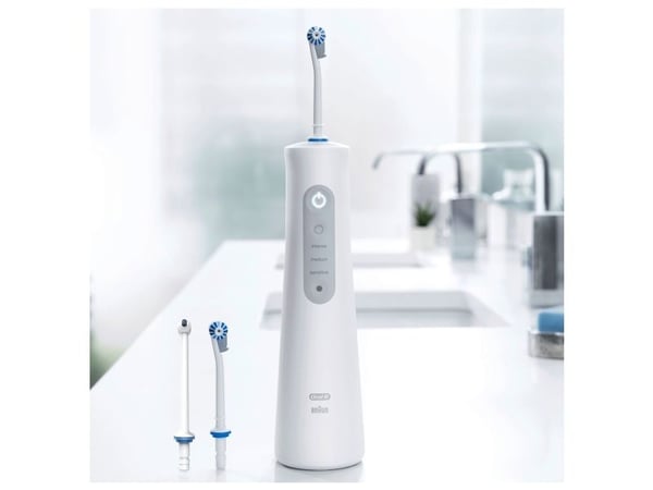 Oral-B AquaCare 6 Pro-Expert munndusj 0,15 L 3 stråler, hvit