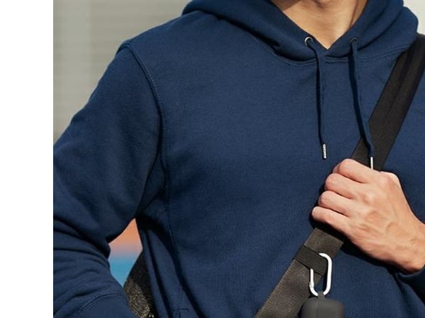 UNIQ Vencer AirPods 3:e generationen Silikonfodral beige/mörk sand