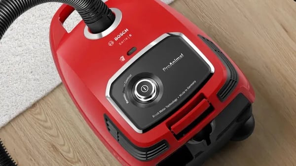 Bosch Series 6 ProAnimal BGL6PET3 Imuri Red