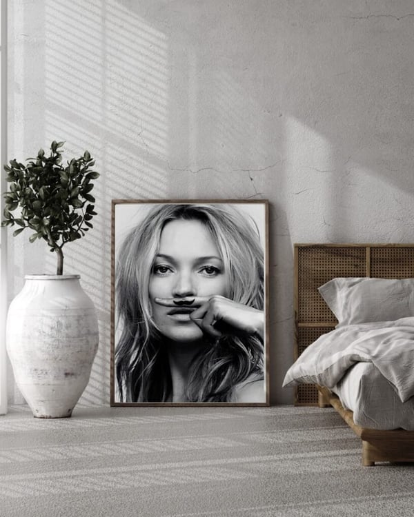 Kate Moss Poster 50x70 cm – Fashion Affisch | Stilren Mode Tavla | Modern Väggkonst
