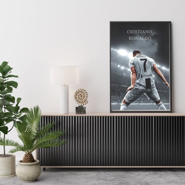 Cristiano Ronaldo Poster 30×40 cm – Ikonisk Fotbollsstjärna