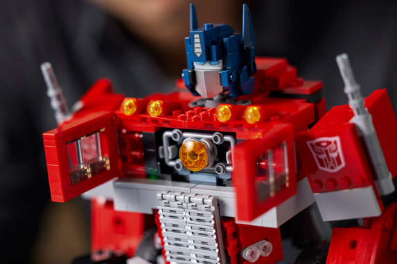 LEGO Icons Optimus Prime 10302