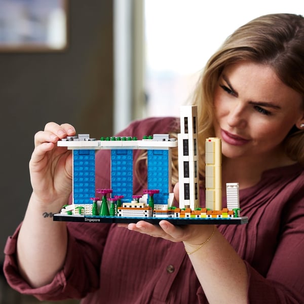 LEGO Architecture Singapore 21057