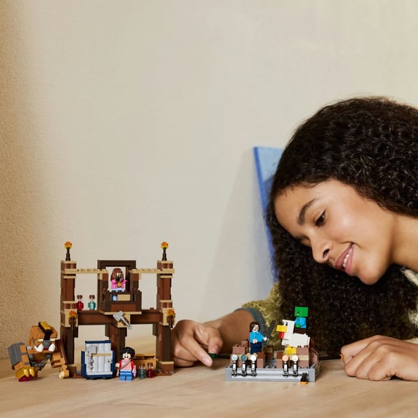 LEGO Minecraft Skogsherrgårdens stridsring 21272