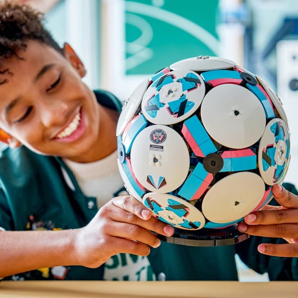 LEGO Editions Fotboll 43019