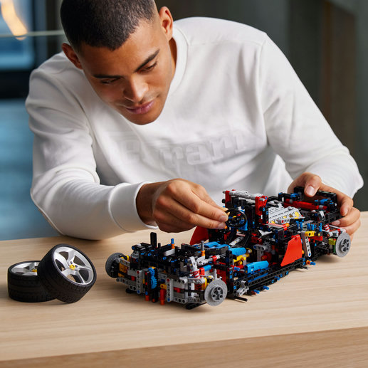 LEGO Technic Ferrari Daytona SP3 42143