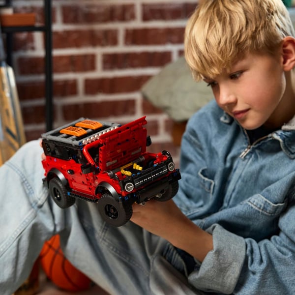 LEGO Technic Ford Bronco SUV 42213